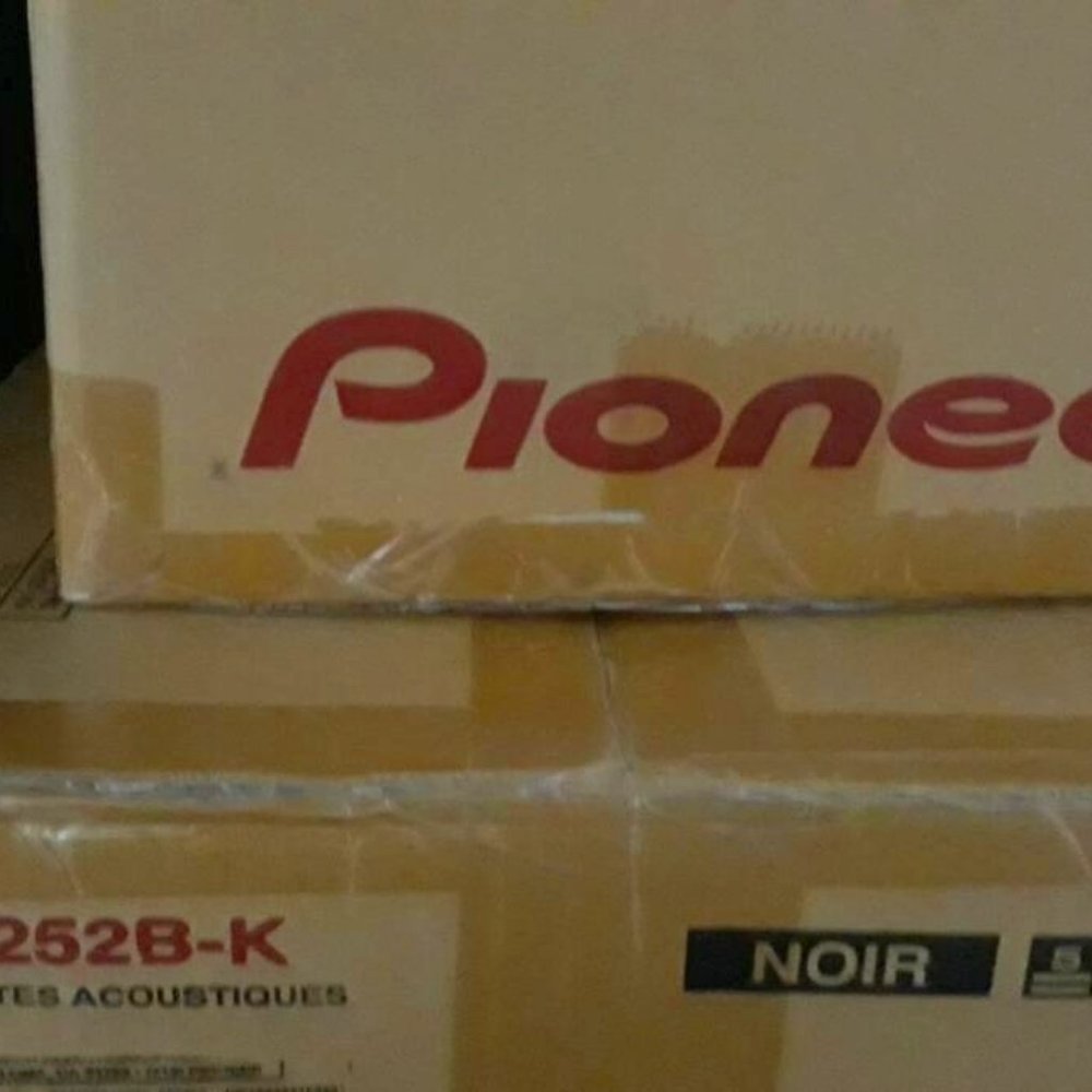 Pioneer Speakers (speaker wires not included)